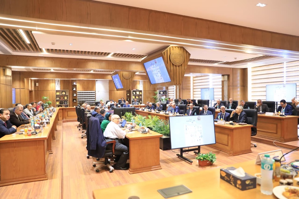 وزير التعليم العالي يترأس اجتماع المجلس الأعلى للجامعات بجامعة مدينة السادات