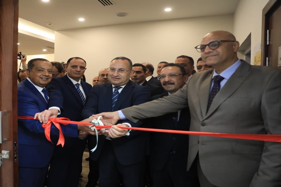وزير التعليم العالي ومحافظ الإسكندرية ورئيس جامعة الإسكندرية يفتتحون عددًا من المشروعات الصحية بجامعة الإسكندرية بتكلفة 632 مليون جنيه