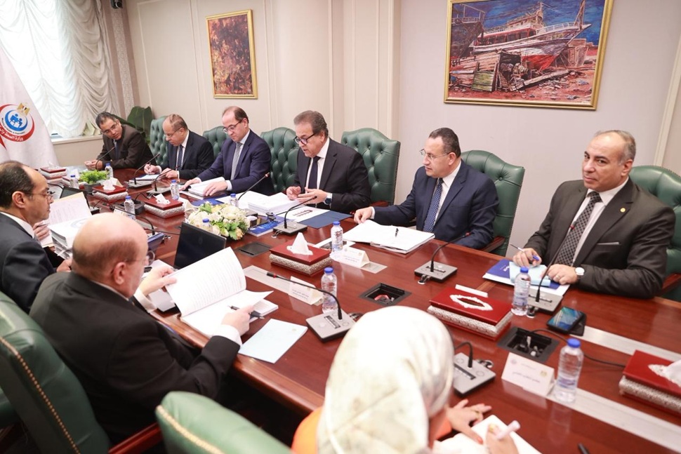 وزير الصحة يترأس جلسة اجتماع مجلس أمناء المجلس الصحي المصري بحضور وزيري التعليم العالي والمالية