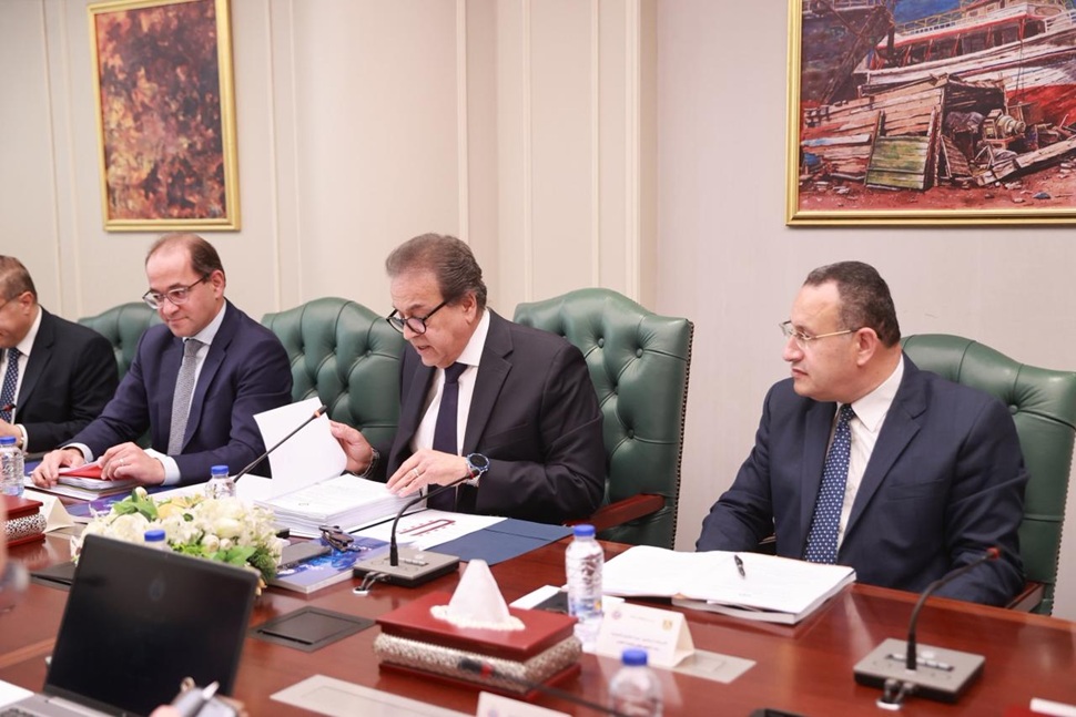 وزير الصحة يترأس جلسة اجتماع مجلس أمناء المجلس الصحي المصري بحضور وزيري التعليم العالي والمالية