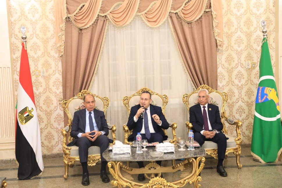 Minister of Higher Education Meets Minya Governor and President of Minya University at the Governorate Headquarters