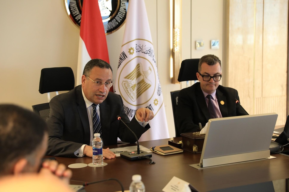 وزيرا التخطيط والتنمية الاقتصادية والتعليم العالي والبحث العلمي يبحثان إطلاق خارطة طريق وصندوق تمويل لدعم الشركات الناشئة وتحويل الأبحاث الجامعية لمشروعات إنتاجية