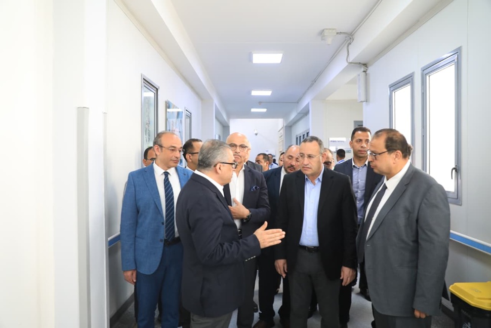وزير التعليم العالي ورئيس جامعة عين شمس يتفقدان مشروعات جامعة عين شمس التعليمية والطبية